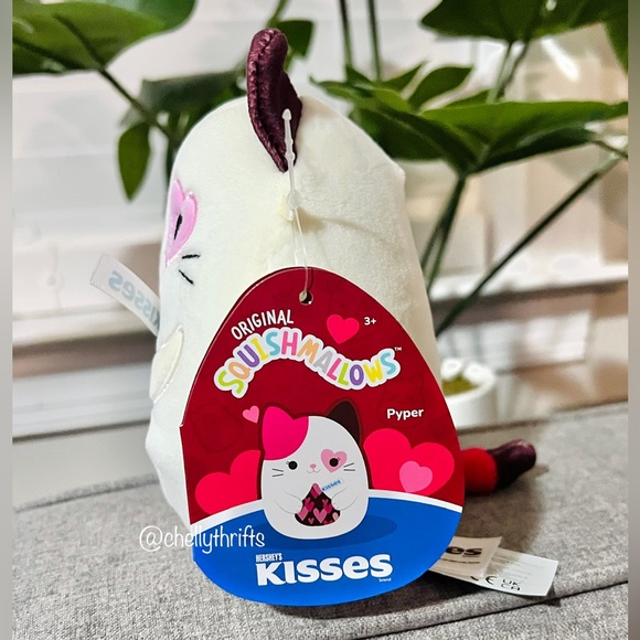 Squishmallow Pyper Valentines Day Edition - Picture 2 of 2